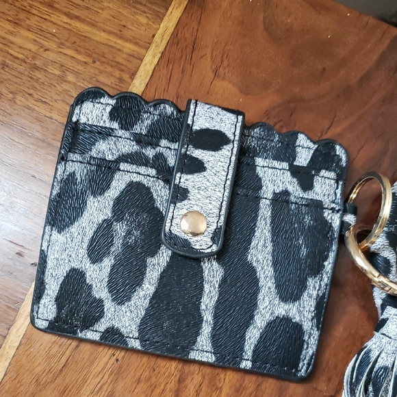 Leopard Print Card Holder with Lanyard - Picture 4 of 5